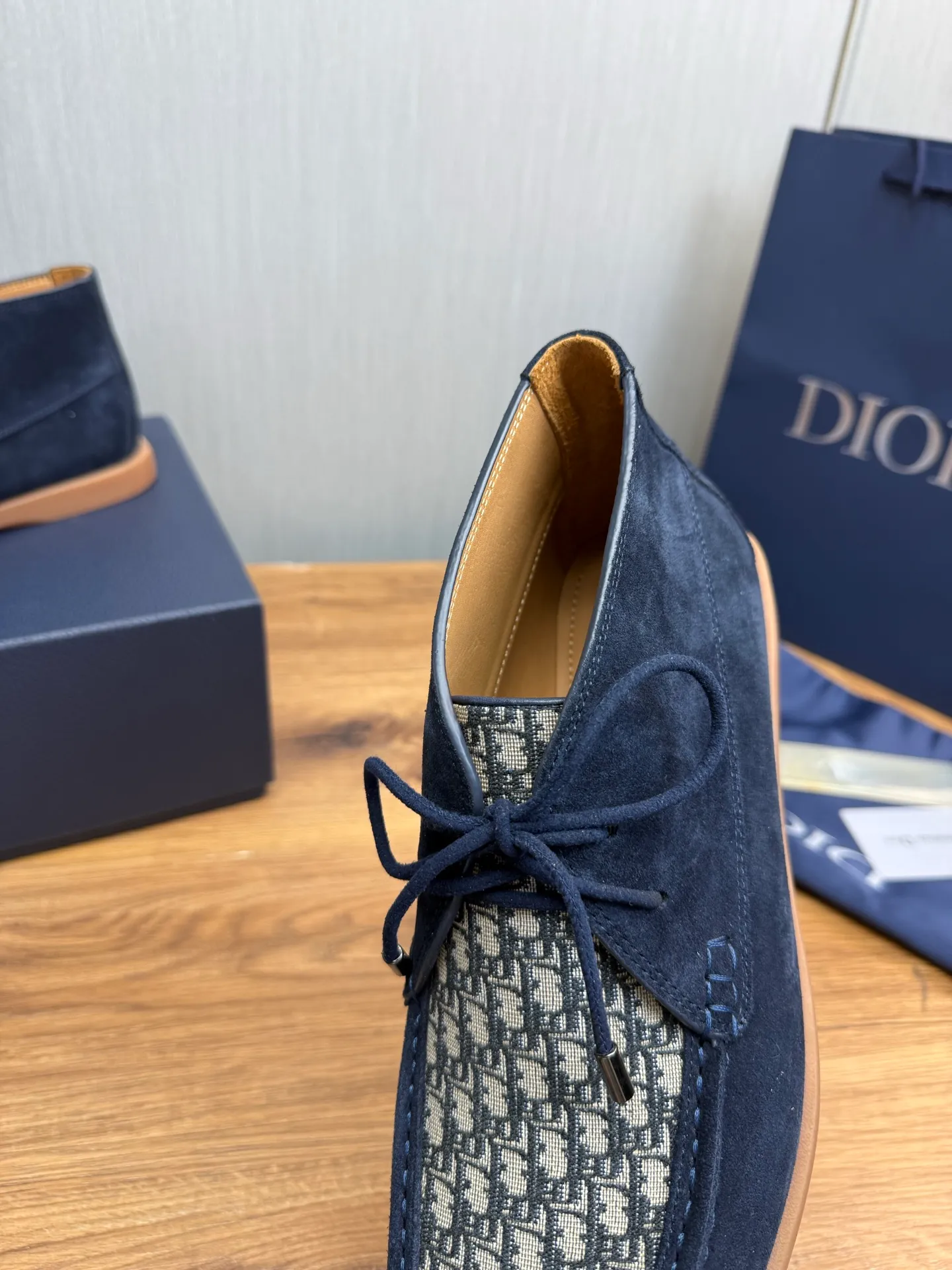 Factory price 620💰 [Dior] Men’s official website na hot sale🔥Imported cowhide + cowhide lining. Original rubber wear-resistant outsole. High quality shipment ⬆️Code number 38-44, (45 customized)